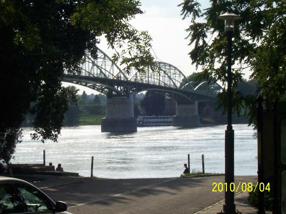 Ubytovanie Danube Štúrovo 외부 사진